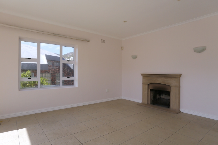 To Let 3 Bedroom Property for Rent in Fish Hoek Western Cape
